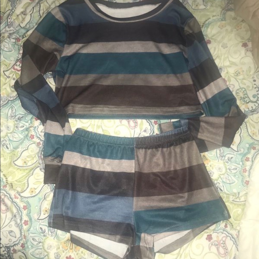 Women’s medium short set